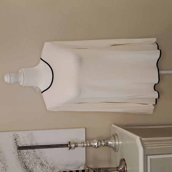 J.Jill NWT Size XS Cream Top with Black Trim!💗💗💗 - Picture 9 of 14